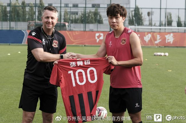 电影在表现鸡奸、扮狗奴等场面时，镜头语言出人意外的冷静，场面调度也出人意外的严谨。